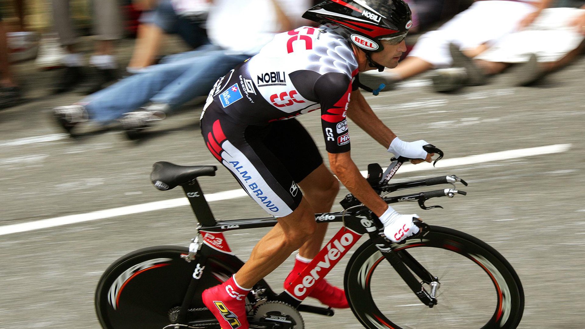 芝加哥熊队在选秀中选中顶级四分卫，芝加哥小熊队知名球员